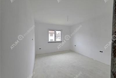 Casa individuala cu 4 camere si curte libera de 330 mp in Selimbar - 12