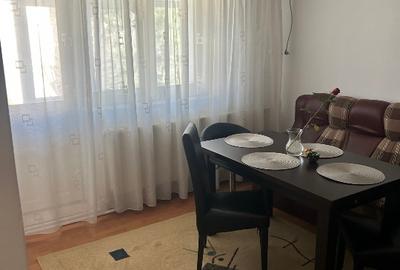 Apartament cu 3 camere, mobilat în Central
