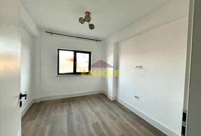 De vanzare, apartament cu 3 camere, zona Centrala - 4