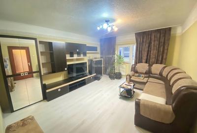 Apartament cu 3 camere decomandat, mobilat în Sebastian
