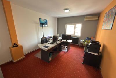 Apartament 3 camere, etajul 4, centrala,  Nerva Traian, str. Anastasie Panu 6 - 4