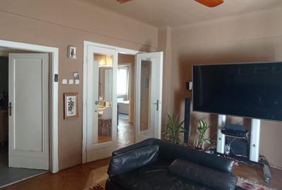 3 cam cu centrala termica proprie  ideal regim hotelier in Centrul Istoric - 11
