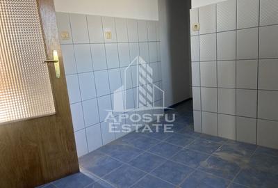 Ap cu 3 camere decomand,de vanzare,et1,390mp teren, intre Giarmata/Dumbravita - 8
