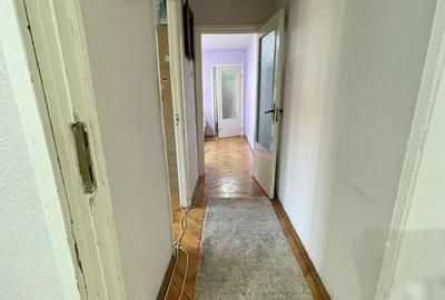 Apartament cu trei camere,etaj 2 - zona Cetatii - 8