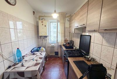 Alexandru cel Bun - rond Zimbru, 3 camere etaj 2, mutare imediata - 4