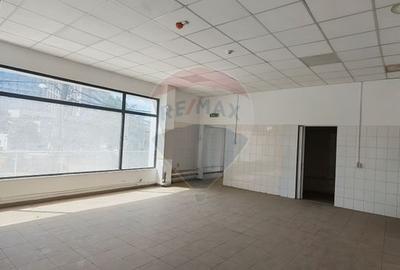 Spațiu comercial de 130mp de închiriat în zona 1 Mai - 1