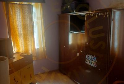 Casa de renovat cu teren 2570 mp in loc. Teiu jud. Arges - 6