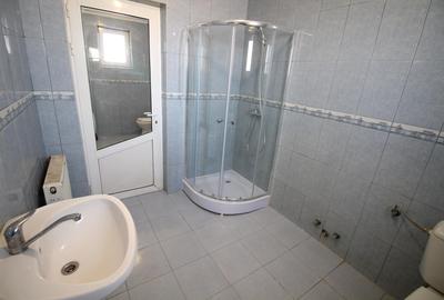 INCHIRIEZ apartament 4 camere , renovat,zona Strand - 13
