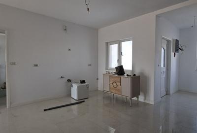 Duplex spatios cu garaj si pereti dublii - 7
