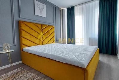 Apartament cu 3 camere decomandat, mobilat în Central