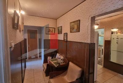 Apartament cu 4 camere decomandat în Brâncoveanu