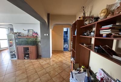 Vanzare apartament decomandat 4 camere loc de parcare Crangasi piata metrou - 7