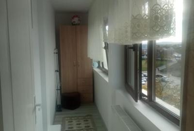 Închiriez apartament cu o cam - 10