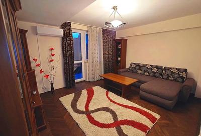 Apartament cu 3 camere decomandat, mobilat în Universitate