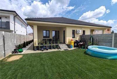 Duplex pe parter - mobilat - utilat - toate utilitatile - beci - pod mansardabil - 20