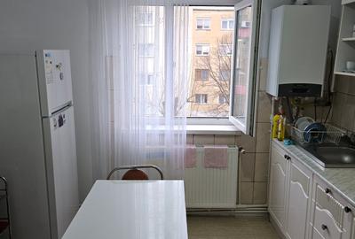 Vand apartament 2 camere in Deva, zona Gojdu (Constructorilor), et. 3 - 5