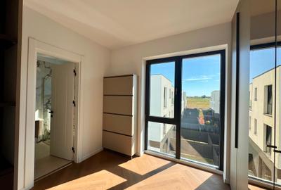 Casă cu 5 camere în Pipera