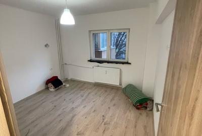 Apartament 2 camere decomandat | 50 mp utili + balcon | Etaj 1/4 | Apusului - 2