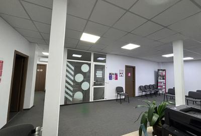Spațiu de birouri central – 3 încăperi (open space 60 mp) + parcare - 8