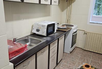 Inchiriere apartament 2 camere, decomandat, Aparatorii  Patriei - 12