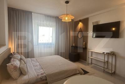 Garsonieră decomandată, mobilată în Universitate