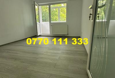 Apartament cu 3 camere decomandat în Obor