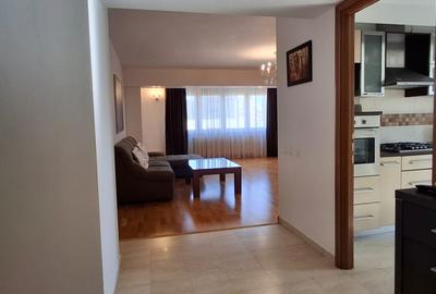 Inchiriere apartament 3 camere Piata Alba Iulia - 9