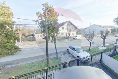 Casă cu 5 camere de vânzare, str. Dragoș Vodă - 8