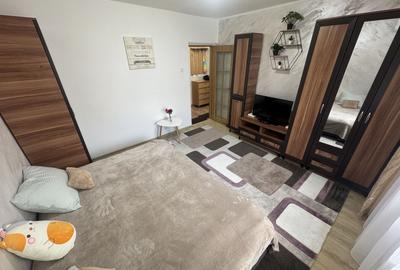 Garsoniera Renovata Total zona Inel 2 cu Gaze pe Scara - 1