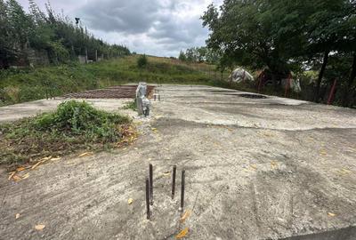 Teren la strada in Stauceni cu temelie turnata - 5