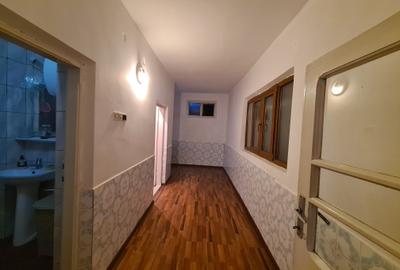 Casa zona centrala Adjud - renovata si mobilata - 7