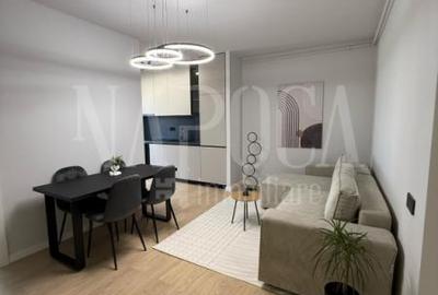 Apartament cu 3 camere semidecomandat în Florești