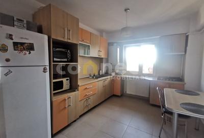 Apartament cu 3 camere decomandat, mobilat în Central