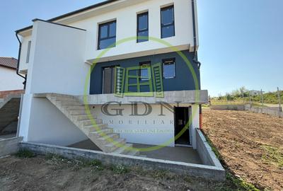 Casă individuală de vânzare  | 120 mp +230 mp | Cisnădie - 1