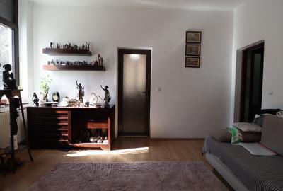 Sinaia – Zonă Ultracentrală, aproape de telecabină - 1