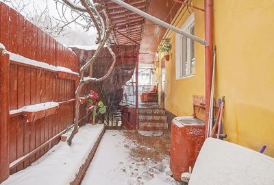 Proprietate cu 2 apartamente și garaj, Schei - 9