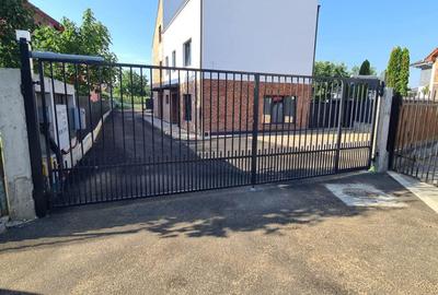 Casa tip duplex, 170 mp, 4 camere,bucatarie, hol. - 1