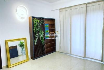 Apartament cu 5 camere decomandat în Universitate