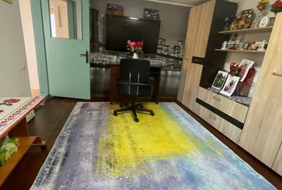 Casa cu 3 camere, garaj si curte spatioasa – zona Giulesti - 1