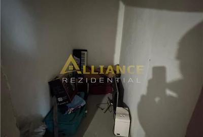 2 CASE LA PRET DE UNA - 23