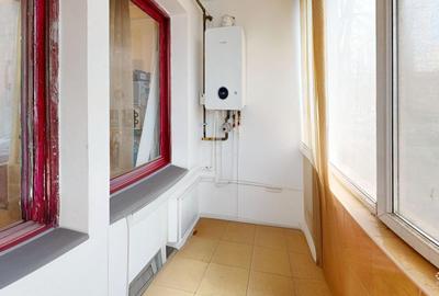 De vanzare, Bd. Ferdinand – 3 camere, 3 balcoane inchise, decomandat - 12