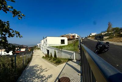 Casa de vanzare Zona Wonderland - 1