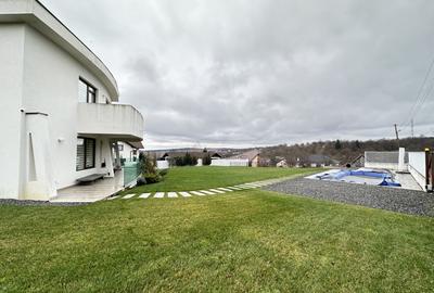 Casa de lux cu 5 camere piscina + sauna + jacuzzi + 2000mp teren Cisnadie - 6