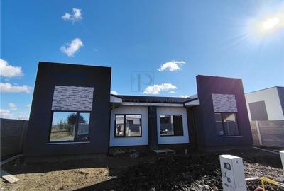Duplex cu 4 camere în Moșnița Nouă