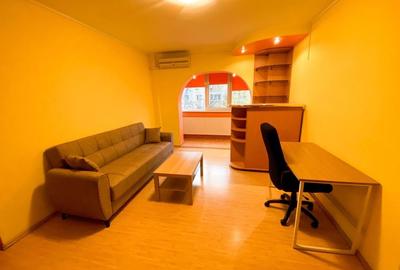 Apartament cu 2 camere semidecomandat, mobilat în Timpuri Noi