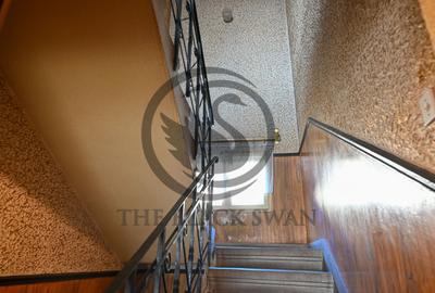 Casa cu 6 camere de vanzare | Zona Ultracentrala, Baicoi | Comision 0% - 13