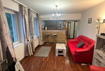 Apartament cu 2 camere semidecomandat în Universitate