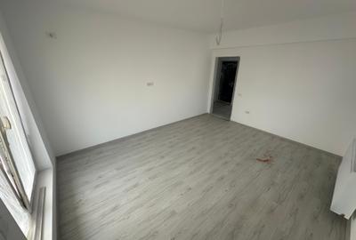 Apartament cu 2 camere decomandat în Berceni