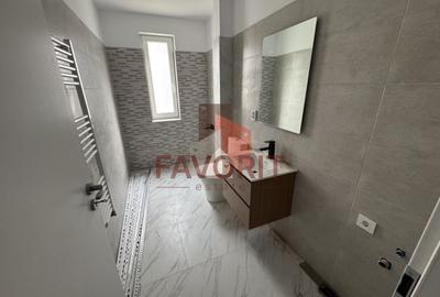 Decomandat.  Spatiu depozitare . Loc de parcare inclus - 8
