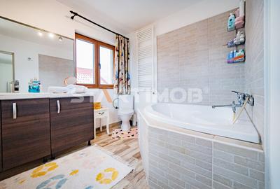 Casa mobilata Central Sanpetru - 37